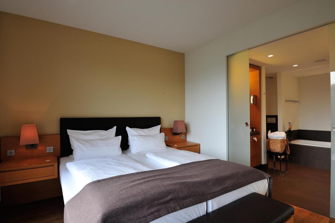 Schlossgut Gross Schwansee Exterior photo A room at the Hotel de la Tour